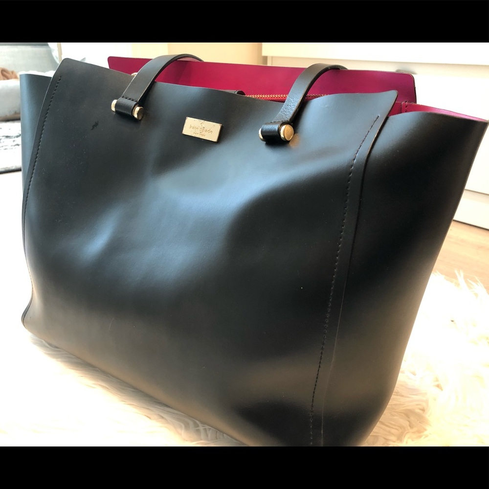 Black leather tote